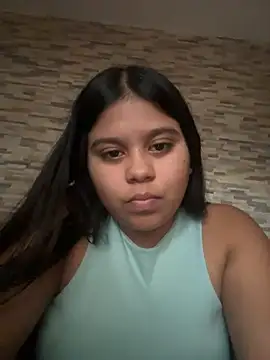 Snapshot of queen_valki chatting on August 4, 2026, 8:24 pm queen valki online show from August 4, 2026, 8:24 pm