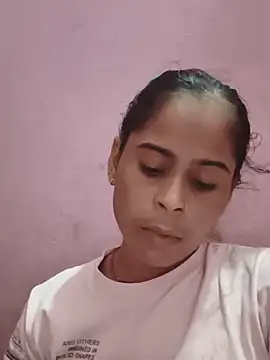 Hott soniya online show from August 1, 2026, 2:48 pm