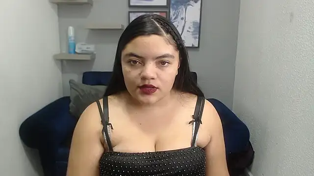 Snapshot of euphoriabigass chatting on July 17, 2026, 12:57 pm euphoriabigass online show from July 17, 2026, 12:57 pm