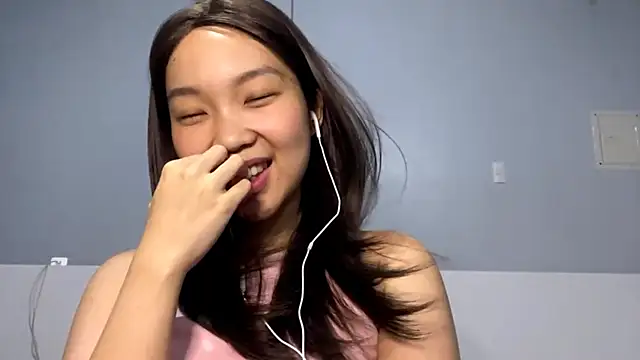 Snapshot of KassandraBrentz chatting on July 19, 2026, 10:34 am KassandraBrentz online show from July 19, 2026, 10:34 am