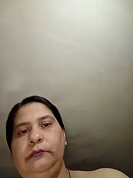 Snapshot of Cynthia186 chatting on August 1, 2026, 10:24 am Cynthia186 online show from August 1, 2026, 10:24 am