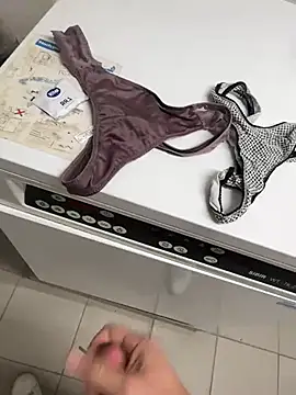 swissboy22 online show from April 25, 2026, 11:57 am