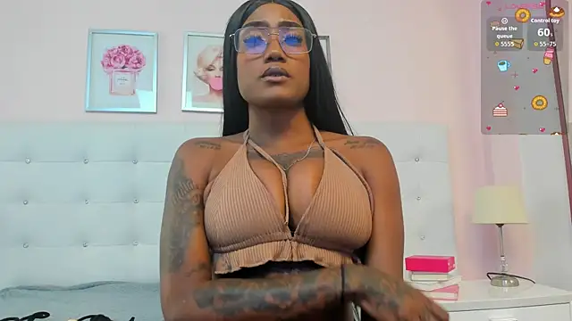 TattiBellX online show from July 22, 2026, 6:32 pm