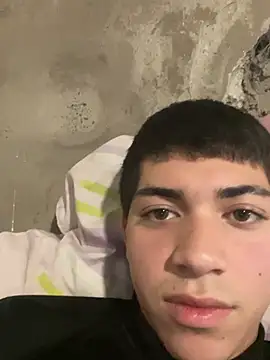Snapshot of johnnisak chatting on July 21, 2026, 12:46 am johnnisak online show from July 21, 2026, 12:46 am