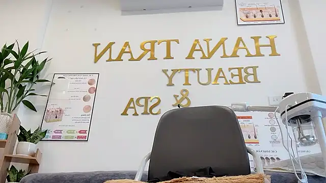 Snapshot of Katy_Bae chatting on November 14, 2025, 4:27 am Katy Bae online show from November 14, 2025, 4:27 am