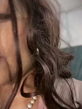 riri brunnete online show from March 1, 2026, 4:12 am