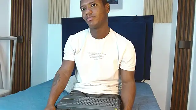 Snapshot of alexis_fernandez chatting on July 24, 2026, 8:05 pm alexis fernandez online show from July 24, 2026, 8:05 pm