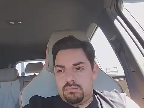 robredoj online show from November 18, 2025, 2:42 pm