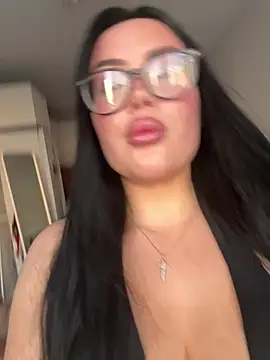 Snapshot of EvaFoxxy_ chatting on August 2, 2026, 4:22 am EvaFoxxy online show from August 2, 2026, 4:22 am