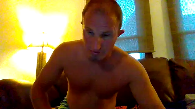 Snapshot of BJKing712 chatting on August 3, 2026, 11:42 pm BJKing712 online show from August 3, 2026, 11:42 pm
