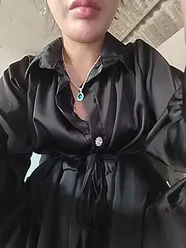 Snapshot of Coral_hi chatting on July 24, 2026, 3:35 am Coral hi online show from July 24, 2026, 3:35 am