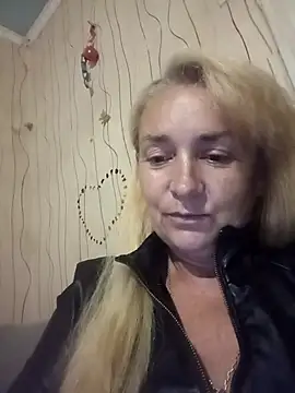 Snapshot of Bliss4532 chatting on July 30, 2026, 8:19 pm Bliss4532 online show from July 30, 2026, 8:19 pm