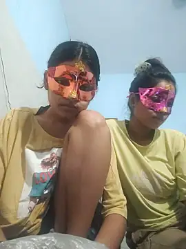 Snapshot of Queen-Rakhi chatting on August 3, 2026, 6:03 pm Queen-Rakhi online show from August 3, 2026, 6:03 pm