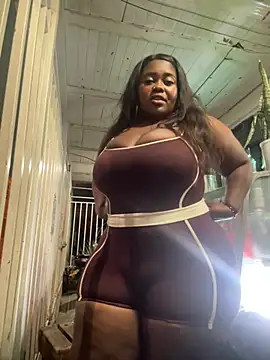 Snapshot of ExoticGlow_Latina chatting on August 1, 2026, 7:17 am ExoticGlow Latina online show from August 1, 2026, 7:17 am