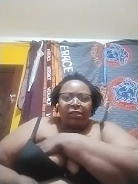whewolfqueen online show from August 3, 2026, 1:36 am