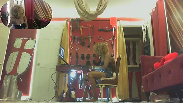 Snapshot of TheMississippiMadame chatting on April 26, 2026, 4:54 am TheMississippiMadame online show from April 26, 2026, 4:54 am