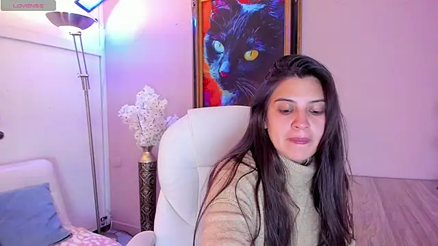 julianaaldanaa online show from July 28, 2026, 12:12 pm