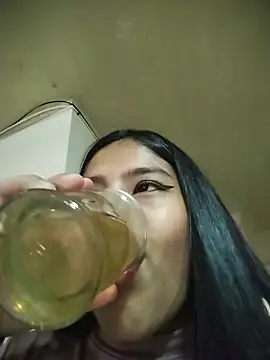 squirtcati online show from July 28, 2026, 4:39 pm