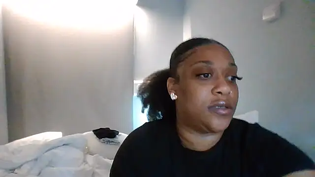 chelseabea online show from July 31, 2026, 8:17 pm