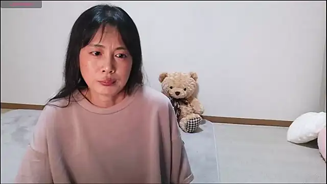 Snapshot of shioyakisoba chatting on August 3, 2026, 11:05 am shioyakisoba online show from August 3, 2026, 11:05 am