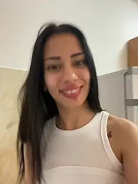 Snapshot of EllaBubbless chatting on July 31, 2026, 7:55 pm EllaBubbless online show from July 31, 2026, 7:55 pm