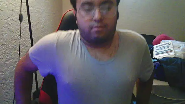 Snapshot of Gaybro6969 chatting on August 5, 2026, 6:13 pm Gaybro6969 online show from August 5, 2026, 6:13 pm