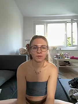 Snapshot of Amelie_wild chatting on August 2, 2026, 3:53 pm Amelie wild online show from August 2, 2026, 3:53 pm