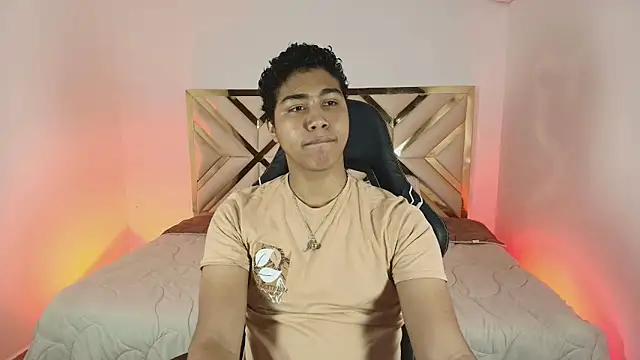Snapshot of Dante_Blaze_ chatting on August 1, 2026, 9:02 pm Dante Blaze online show from August 1, 2026, 9:02 pm
