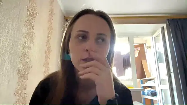 Snapshot of hayleix_x chatting on August 4, 2026, 10:09 am hayleix x online show from August 4, 2026, 10:09 am