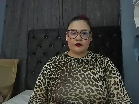 Snapshot of SamanthaRouse1 chatting on August 6, 2026, 2:12 pm SamanthaRouse1 online show from August 6, 2026, 2:12 pm