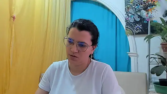 Snapshot of MARILYN_GARCIA chatting on July 15, 2026, 12:56 pm MARILYN GARCIA online show from July 15, 2026, 12:56 pm