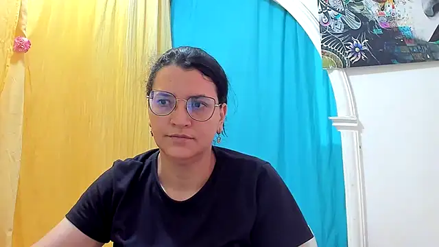 Snapshot of MARILYN_GARCIA chatting on July 18, 2026, 12:58 pm MARILYN GARCIA online show from July 18, 2026, 12:58 pm