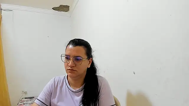 Snapshot of MARILYN_GARCIA chatting on June 26, 2026, 1:39 pm MARILYN GARCIA online show from June 26, 2026, 1:39 pm