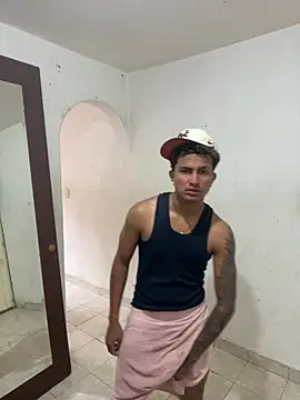 Snapshot of ianruiz0 chatting on August 8, 2026, 8:27 pm ianruiz0 online show from August 8, 2026, 8:27 pm