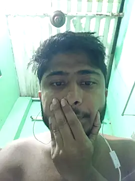 Snapshot of bong_boy_06 chatting on August 6, 2026, 10:16 pm bong boy 06 online show from August 6, 2026, 10:16 pm