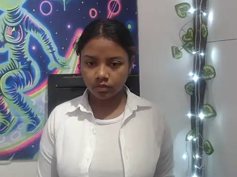 Snapshot of lau_sofia21 chatting on August 8, 2026, 12:45 pm lau sofia21 online show from August 8, 2026, 12:45 pm
