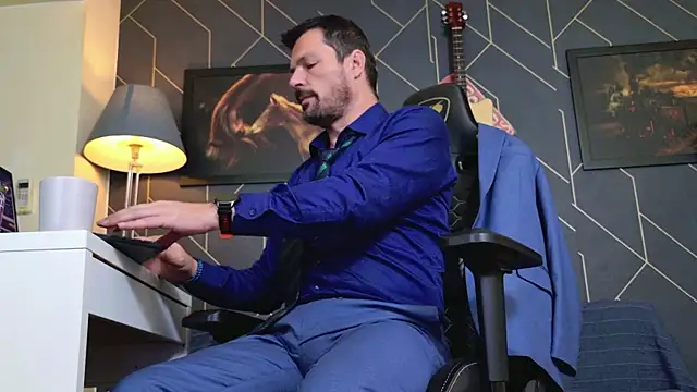 Snapshot of ChrisKox chatting on November 7, 2025, 7:18 pm ChrisKox online show from November 7, 2025, 7:18 pm