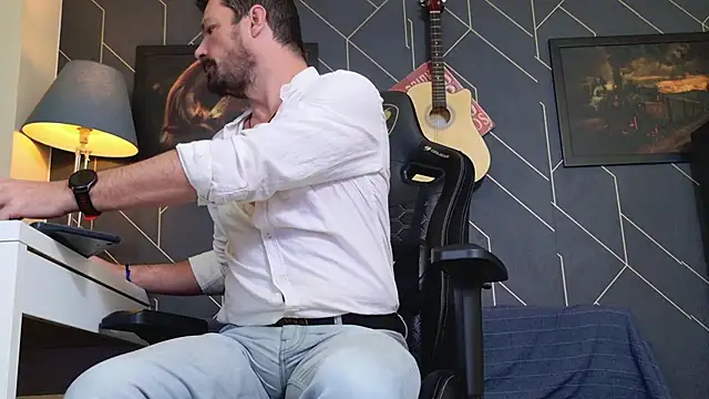 Snapshot of ChrisKox chatting on November 15, 2025, 5:11 am ChrisKox online show from November 15, 2025, 5:11 am