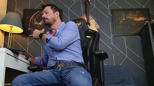 Snapshot of ChrisKox chatting on November 1, 2025, 6:08 am ChrisKox online show from November 1, 2025, 6:08 am