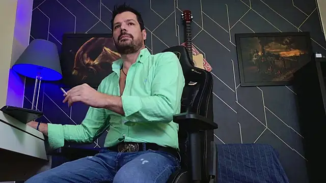 Snapshot of ChrisKox chatting on November 28, 2025, 5:18 am ChrisKox online show from November 28, 2025, 5:18 am