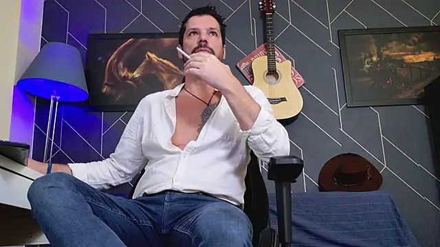 Snapshot of ChrisKox chatting on November 24, 2025, 4:56 am ChrisKox online show from November 24, 2025, 4:56 am