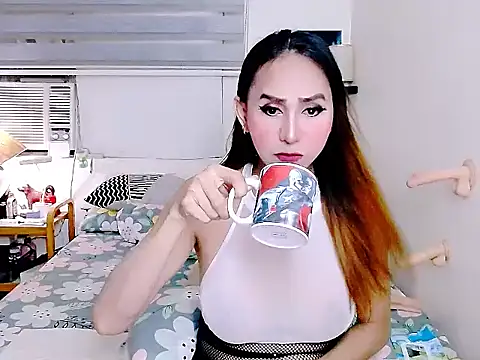 Snapshot of BeautifullLust chatting on June 25, 2026, 1:16 pm BeautifullLust online show from June 25, 2026, 1:16 pm