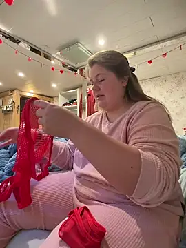 Snapshot of BootyLola chatting on February 4, 2026, 11:49 am BootyLola online show from February 4, 2026, 11:49 am