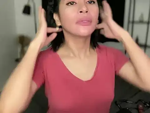 your bianca69 online show from November 24, 2025, 11:49 pm