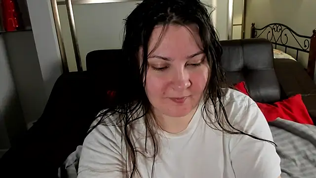 Snapshot of MarySwon chatting on December 25, 2024, 5:15 pm MarySwon online show from December 25, 2024, 5:15 pm