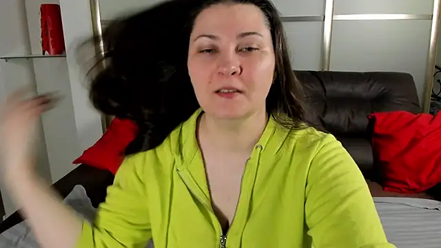 Snapshot of MarySwon chatting on September 20, 2025, 12:10 pm MarySwon online show from September 20, 2025, 12:10 pm