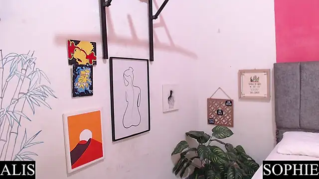 Sophie And Alis online show from January 29, 2025, 10:27 am