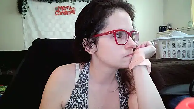 Snapshot of JessaBella chatting on December 18, 2025, 4:00 pm JessaBella online show from December 18, 2025, 4:00 pm