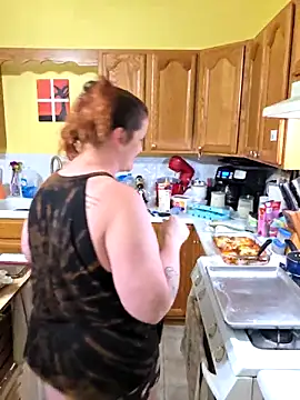 onlyhotbbw75 online show from April 15, 2026, 11:38 pm