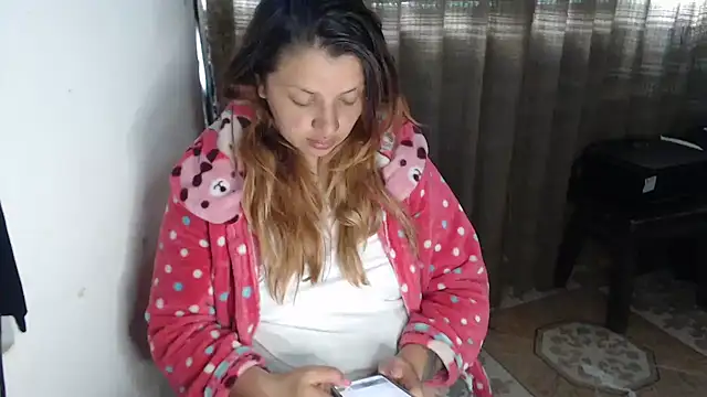 kattydirtylol online show from November 9, 2025, 3:38 pm